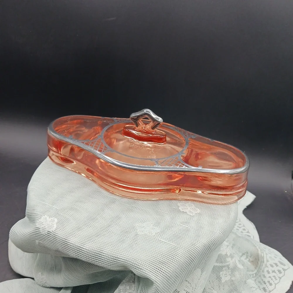 Cambridge Pink Depression Glass Vanity Holder Dresser Compact Silver Overlay lid
